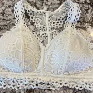 Maurices White/Ivory Lace Bralette with Racerback NWOT Size Large